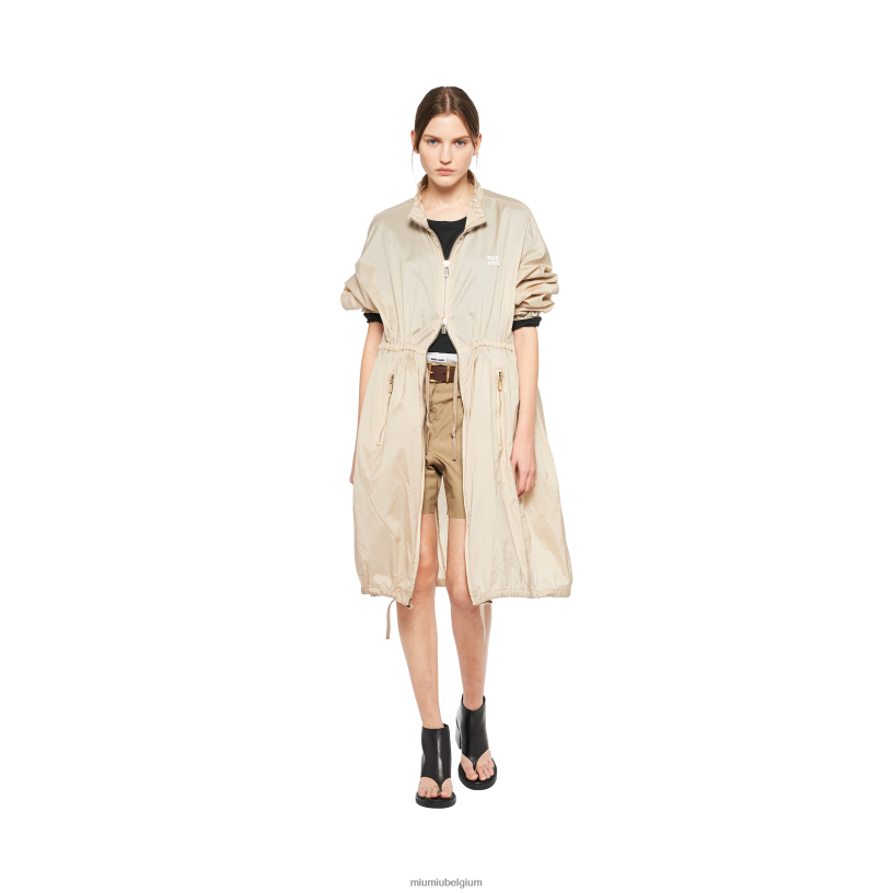 Miu Miu klei grijspopeline bermuda's N8F6L943 klaar om te dragen