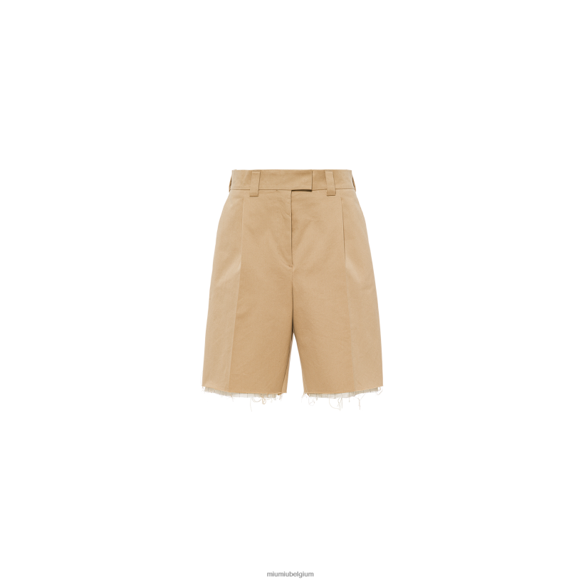 Miu Miu koordchino bermuda's met geborduurd logo N8F6L1010 klaar om te dragen
