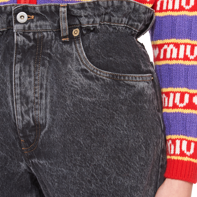 Miu Miu zwartkorte spijkerbroek N8F6L1016 klaar om te dragen