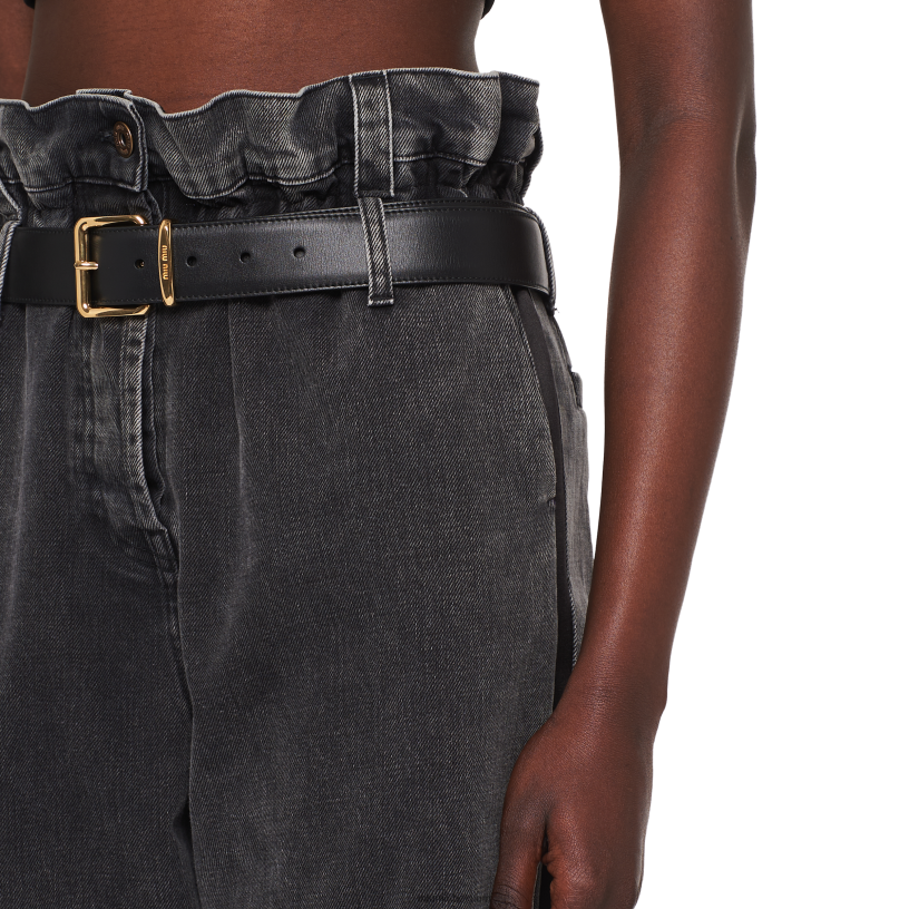 Miu Miu zwartspijkerbroek N8F6L979 klaar om te dragen