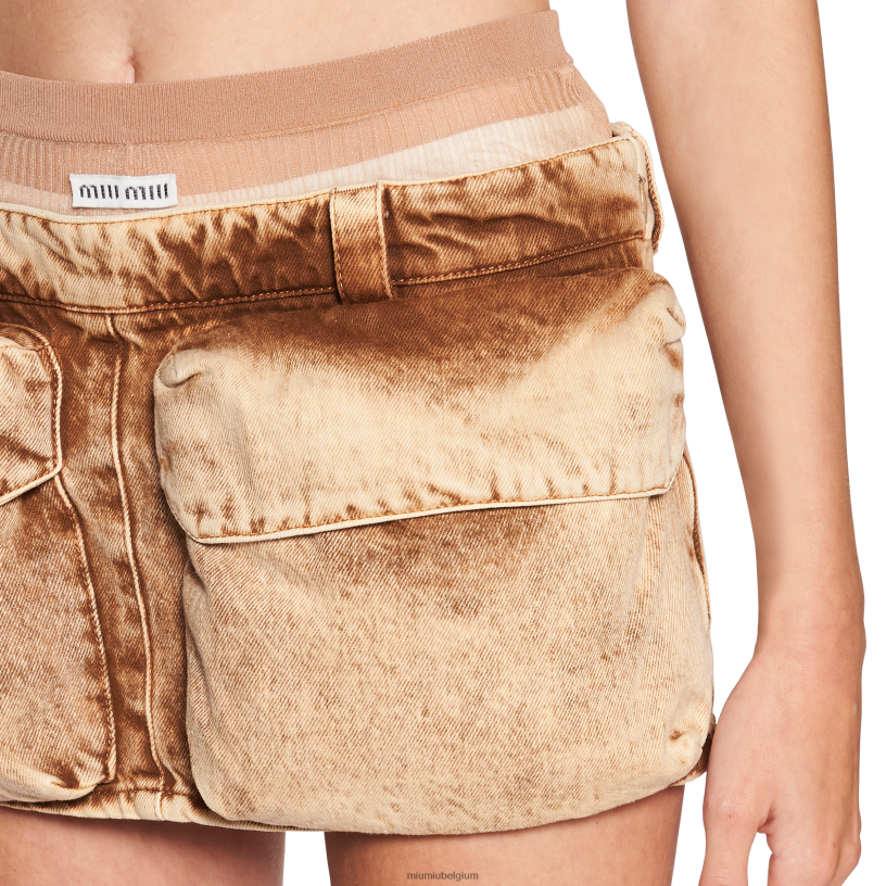 Miu Miu cognacgemarmerde denim minirok N8F6L844 klaar om te dragen