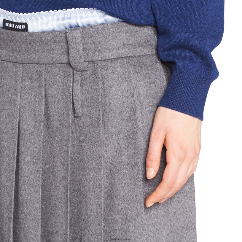 Miu Miu grijsgeplooide velours rok N8F6L893 klaar om te dragen