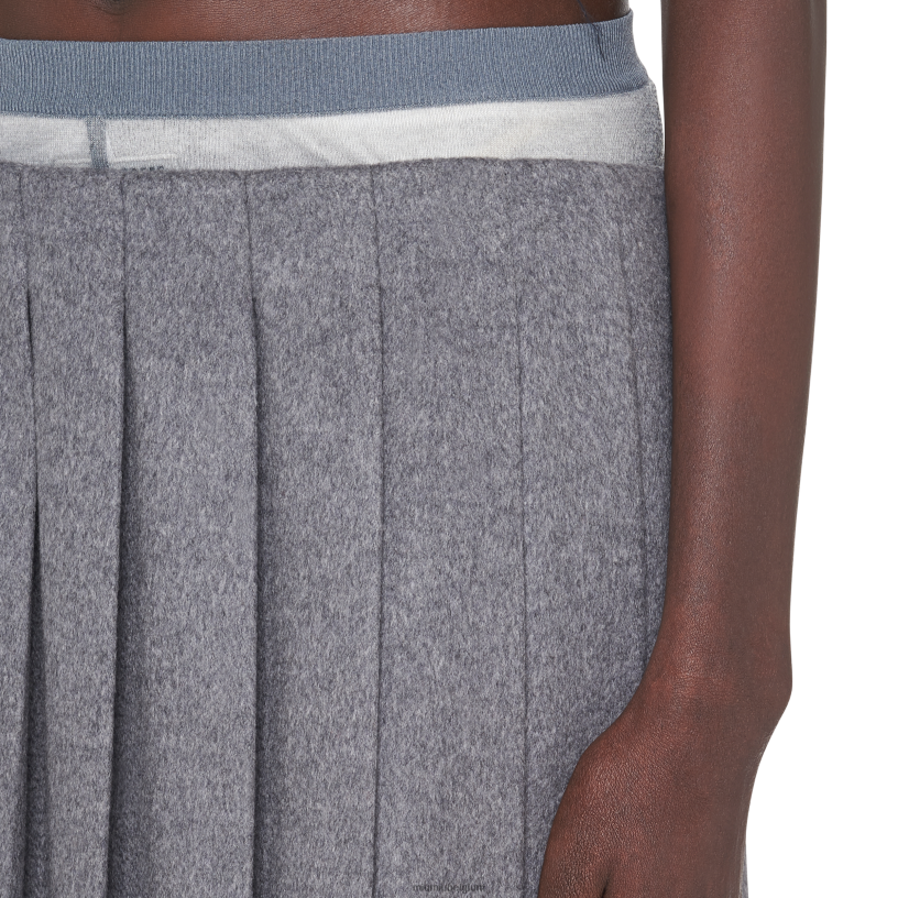 Miu Miu grijsvelours rok N8F6L847 klaar om te dragen