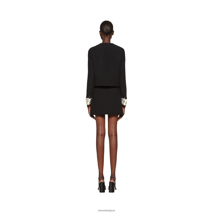 Miu Miu zwartbouclé minirok N8F6L884 klaar om te dragen