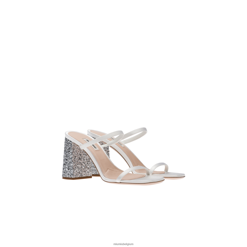 Miu Miu wit zilversatijn en glitter dia's N8F6L238 schoenen
