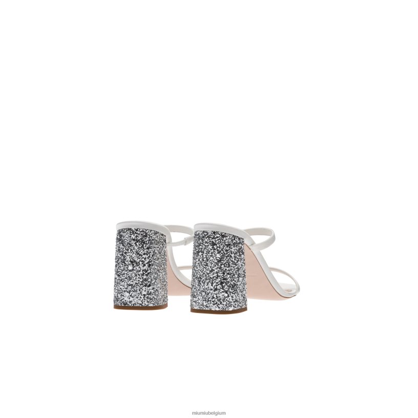 Miu Miu wit zilversatijn en glitter dia's N8F6L238 schoenen