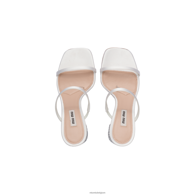 Miu Miu wit zilversatijn en glitter dia's N8F6L238 schoenen
