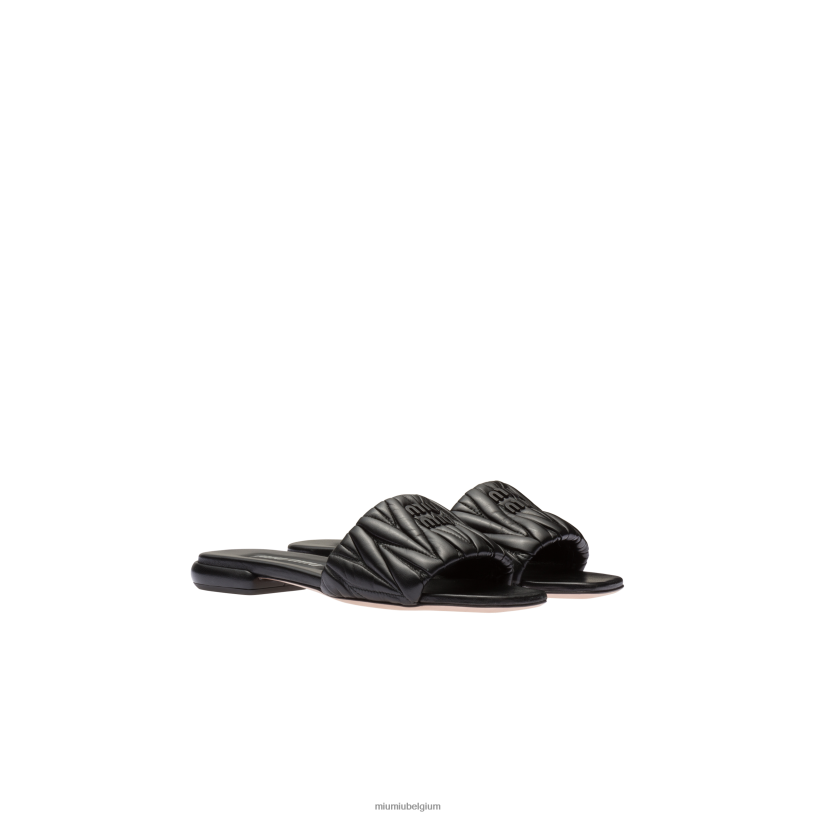 Miu Miu zwartgematelasseerde nappaleren slippers N8F6L255 schoenen
