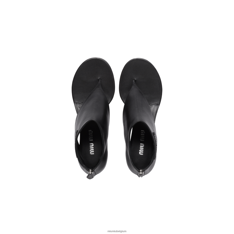 Miu Miu zwartleren teenslippers N8F6L345 schoenen