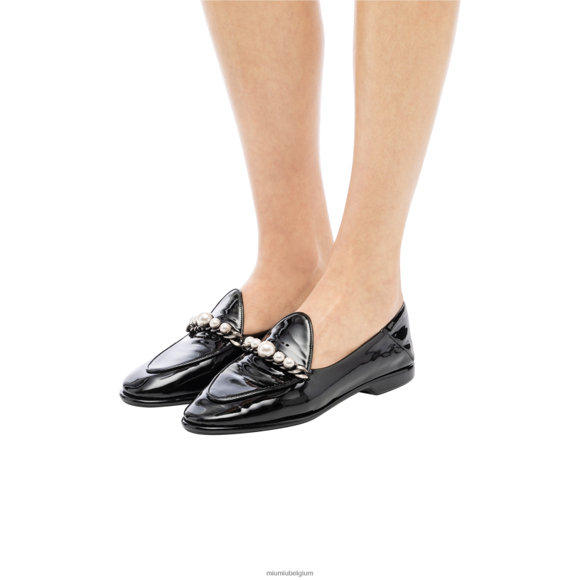 Miu Miu zwartloafers van lakleer N8F6L326 schoenen