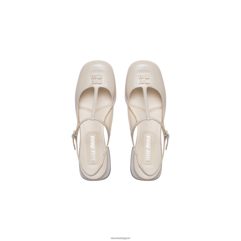 Miu Miu ivoorslingback pumps van lakleer N8F6L178 schoenen