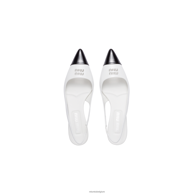 Miu Miu wit Zwartpumps van lakleer N8F6L181 schoenen