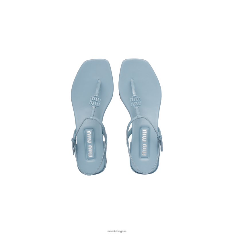 Miu Miu lichtblauwsandalen met lakleren teenslippers N8F6L211 schoenen