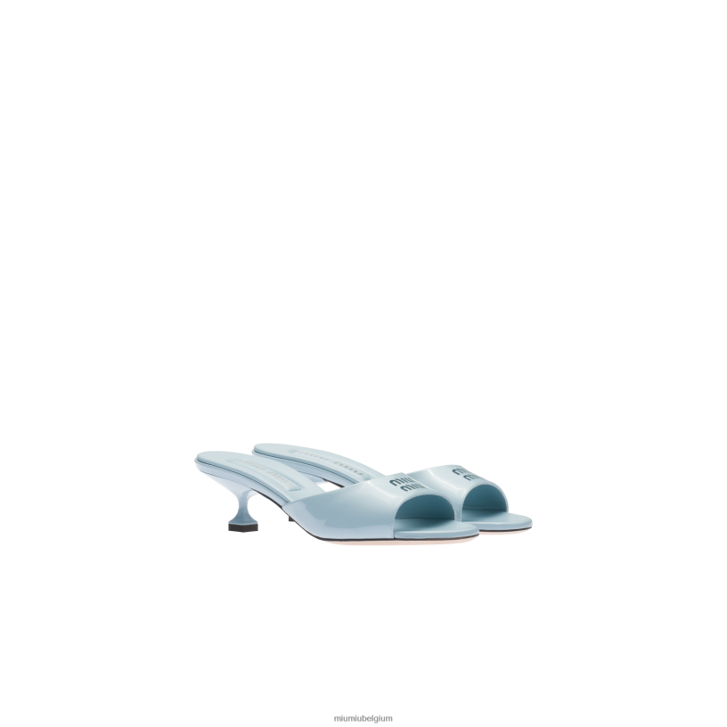 Miu Miu lichtblauwsandalen van lakleer N8F6L216 schoenen