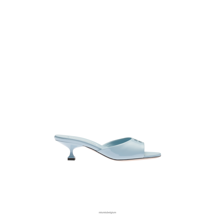 Miu Miu lichtblauwsandalen van lakleer N8F6L216 schoenen