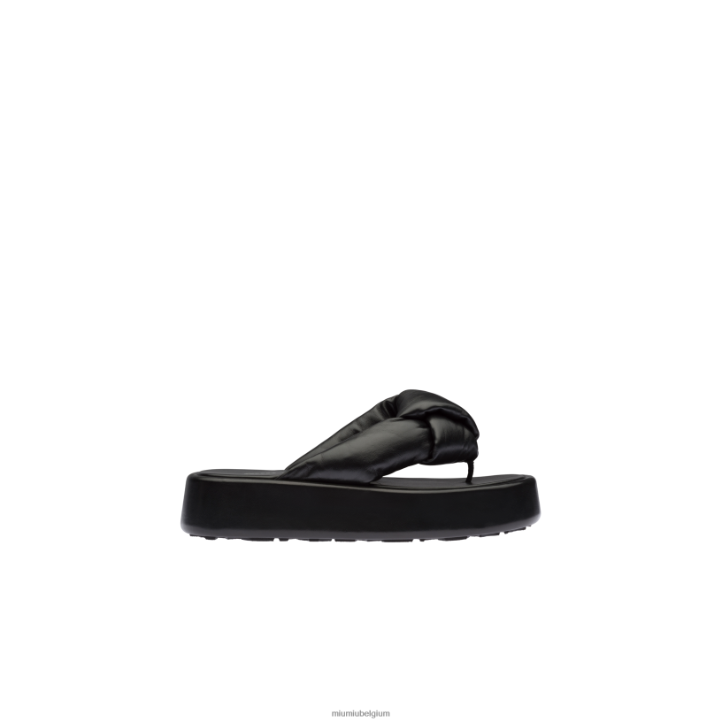 Miu Miu zwartgewatteerde teensandalen van mordore nappaleer N8F6L272 schoenen