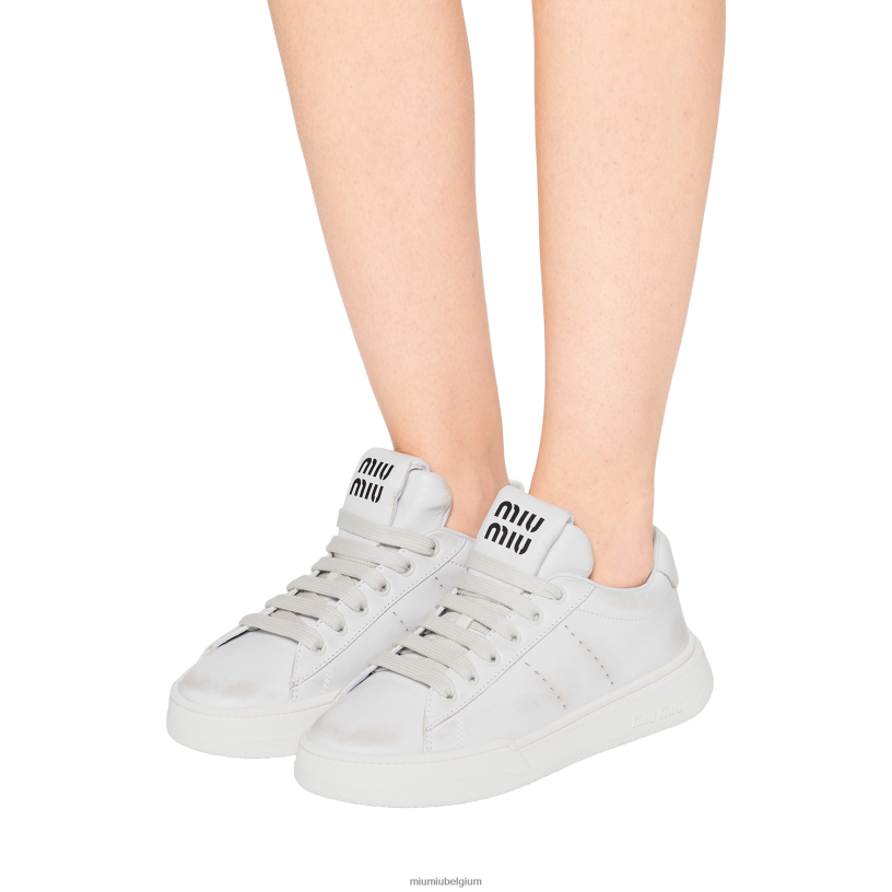Miu Miu witgebleekt leren sneakers N8F6L292 schoenen