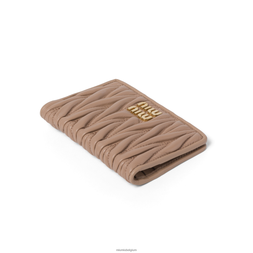 Miu Miu cameokaarthouder van gematteerd nappaleer N8F6L1045 verzameling