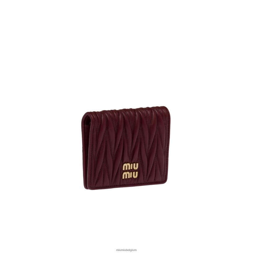 Miu Miu amarant rood/maïs geelkleine gematelasseerde nappa lederen portemonnee N8F6L1070 verzameling