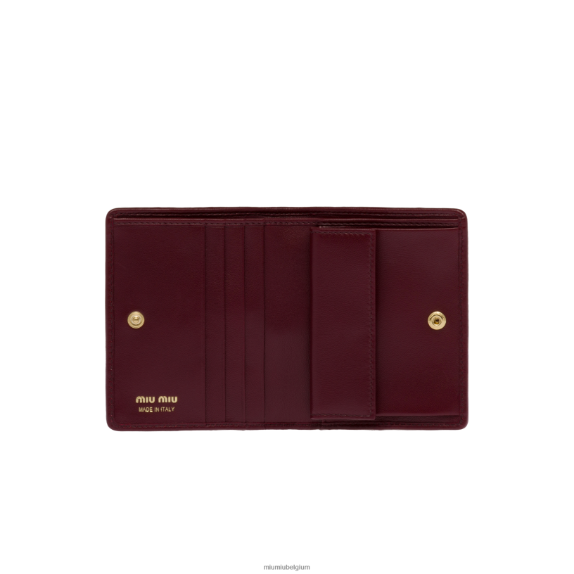Miu Miu amarant rood/maïs geelkleine gematelasseerde nappa lederen portemonnee N8F6L1070 verzameling