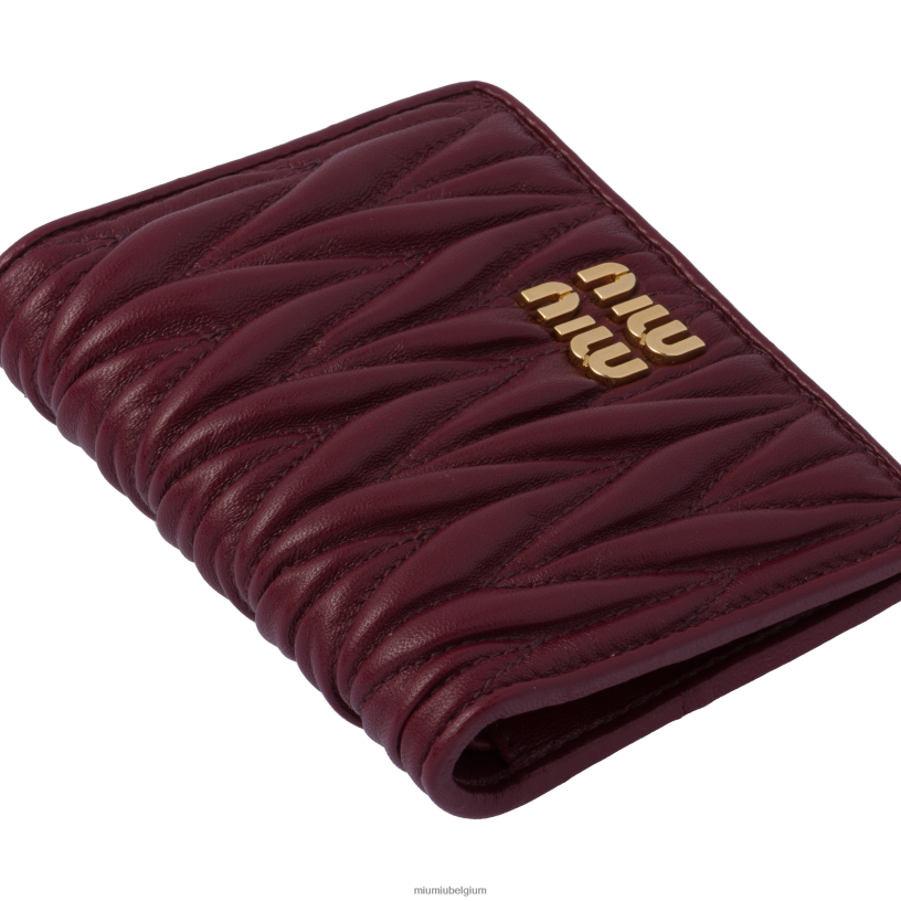 Miu Miu amarant rood/maïs geelkleine gematelasseerde nappa lederen portemonnee N8F6L1070 verzameling