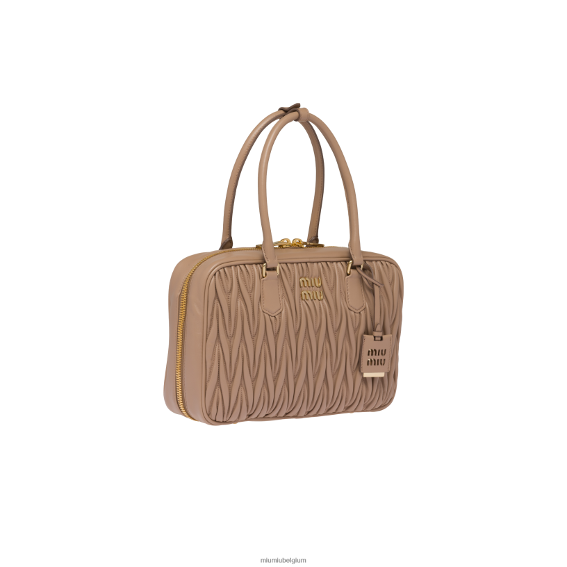 Miu Miu cameotas van gematelasseerd nappaleer met handvat aan de bovenkant N8F6L71 verzameling
