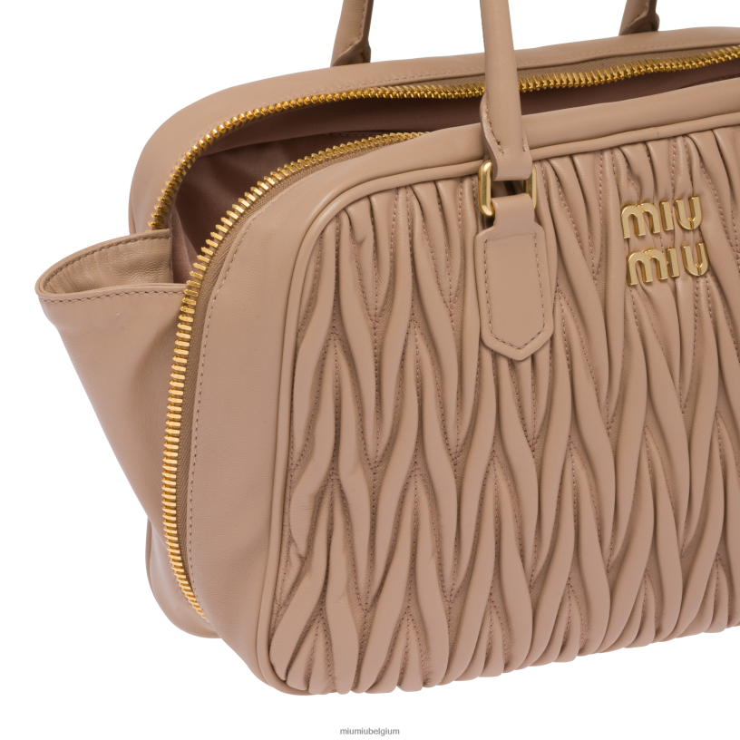 Miu Miu cameotas van gematelasseerd nappaleer met handvat aan de bovenkant N8F6L71 verzameling