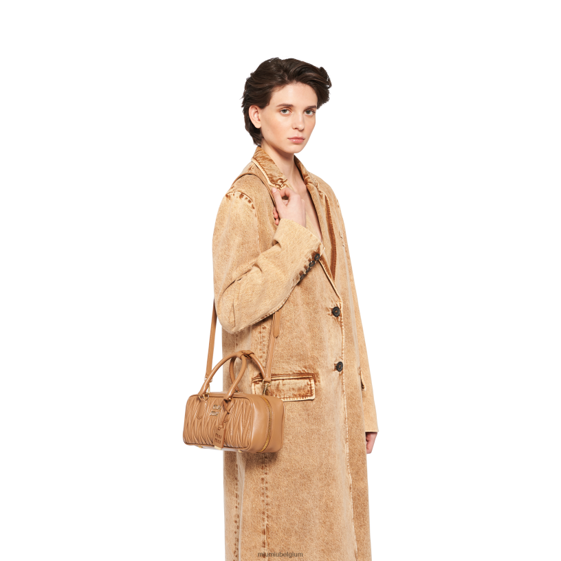 Miu Miu karamelArcadie gematelasseerde tas van nappaleer N8F6L47 verzameling