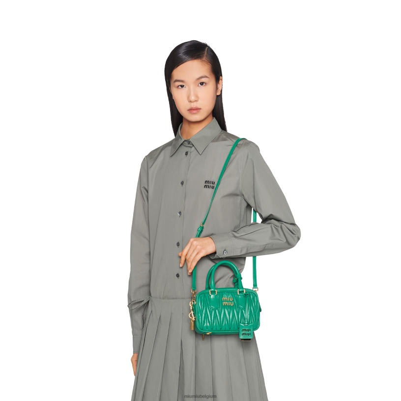 Miu Miu mangotas van gematelasseerd nappaleer met handvat aan de bovenkant N8F6L42 verzameling