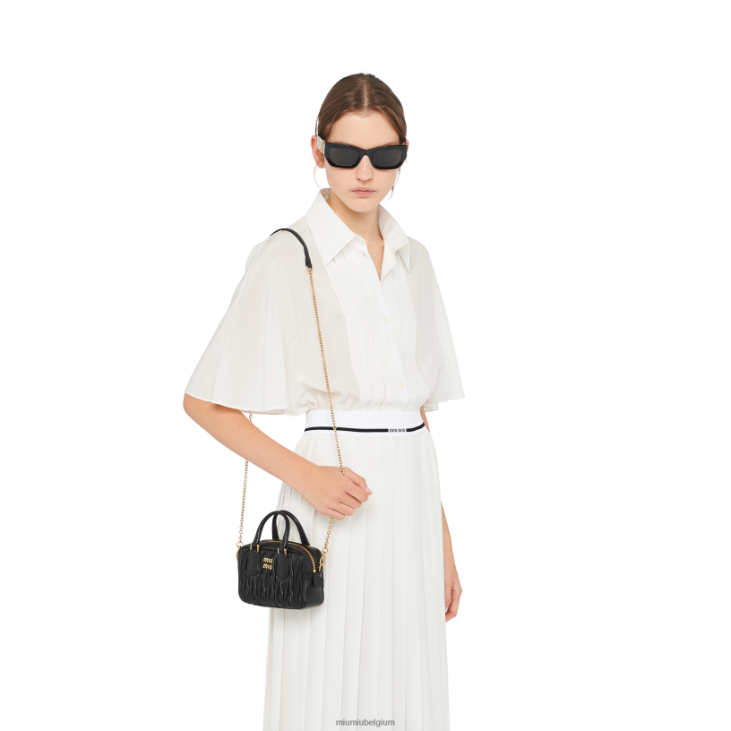 Miu Miu zwartMini-tas van gematelasseerd nappaleer met handgreep aan de bovenkant N8F6L66 verzameling