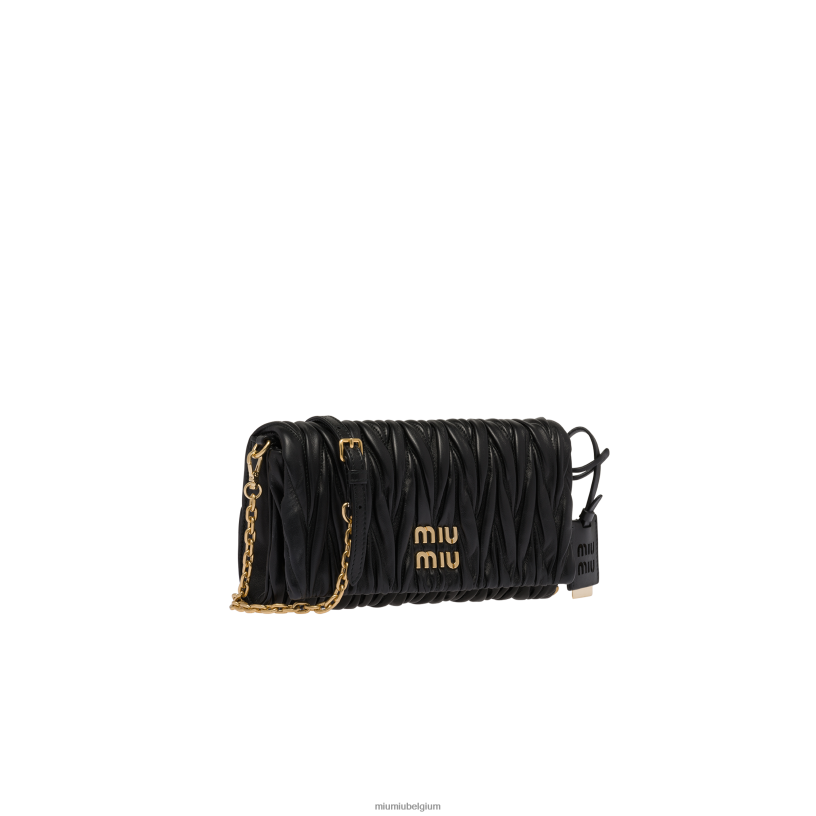 Miu Miu zwartgematelasseerde schoudertas van nappaleer N8F6L73 verzameling