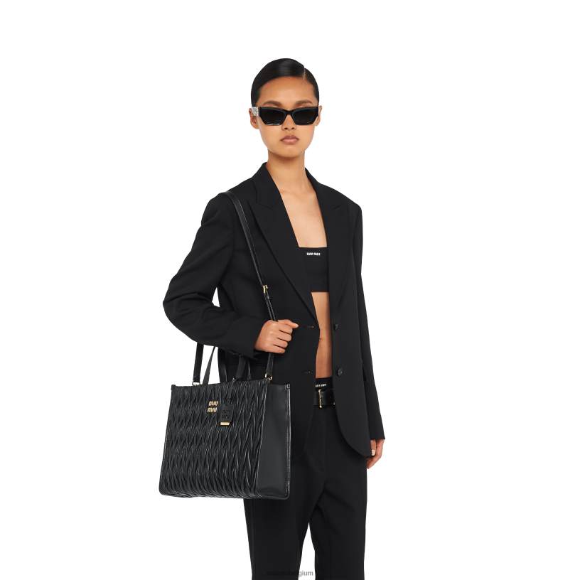 Miu Miu zwartmatelasse nappa lederen draagtas N8F6L53 verzameling