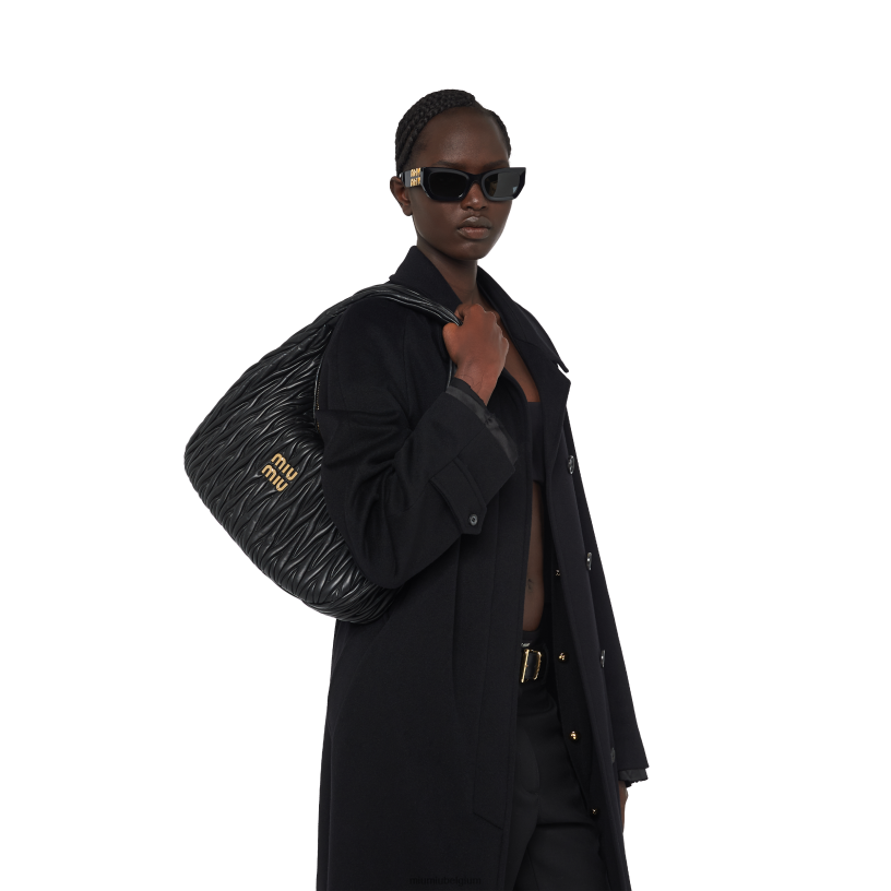 Miu Miu zwartdwaal gematelasseerde nappa lederen hobo tas N8F6L28 verzameling